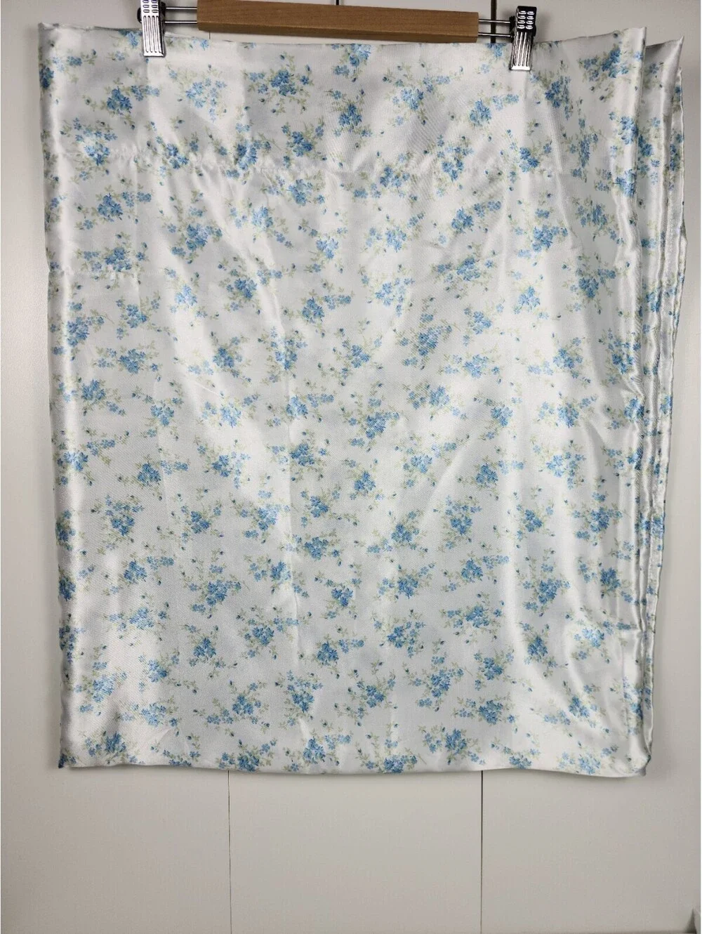 Laura Ashley Queen Satin Sheet Set Blue Floral